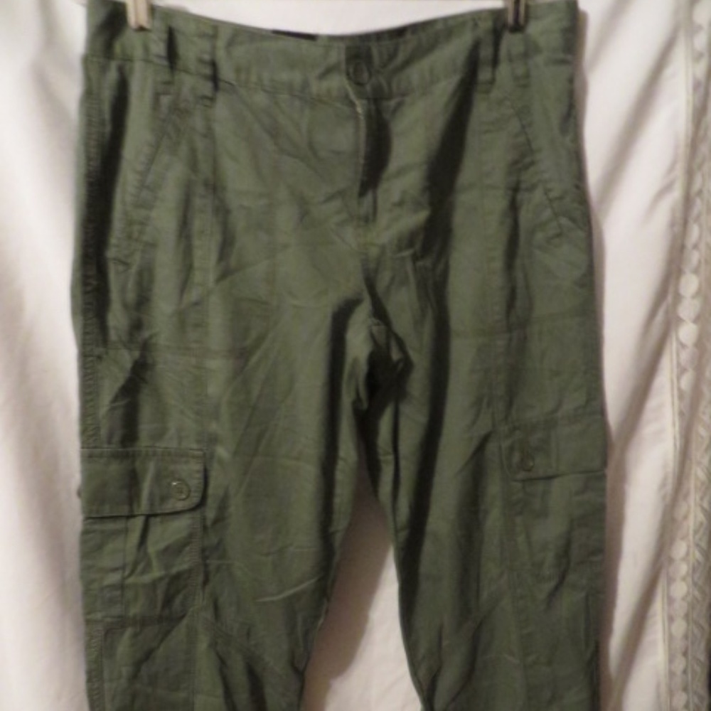Calvin Klein Cuffed Crop Pants, NWT, Sz. 10